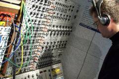 768px-hoenig-synthesizer_1965-_.jpg