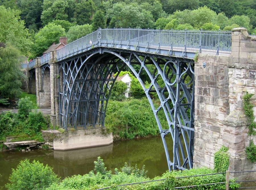 fer-1781-first-cast-iron-bridge.jpg